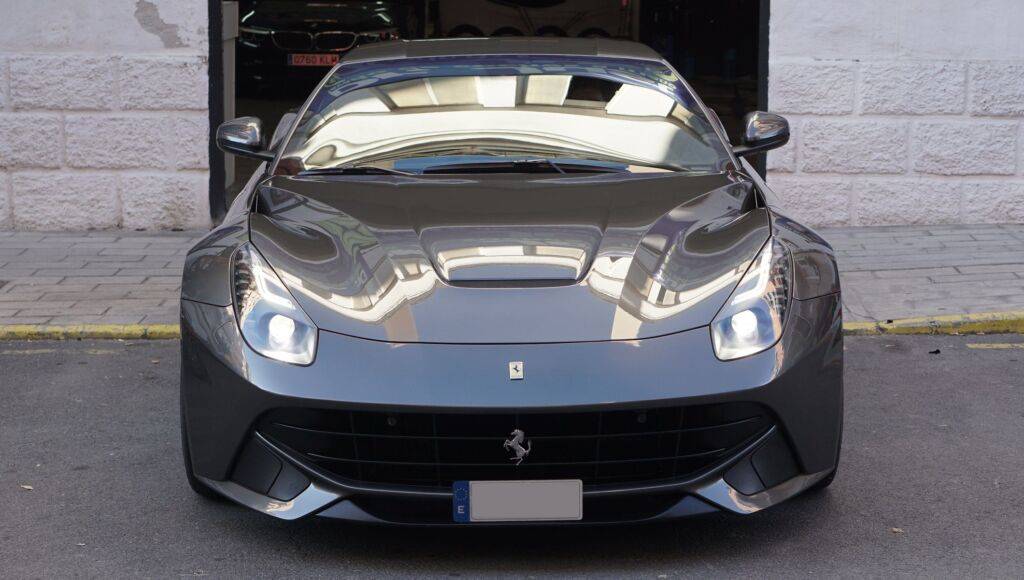 Tratamiento de cera - Ferrari F12 13 Tratamiento de cera Ferrari F12