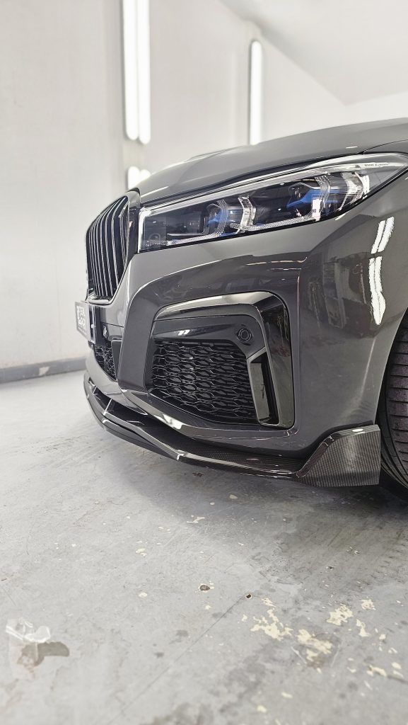 BMW Serie 7 con Kit Maxton Design en Fibra de Carbono 17 car wrapping%&paint protection film%