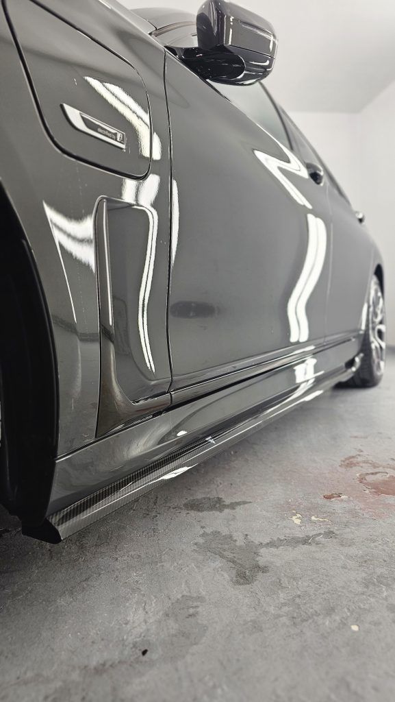 BMW Serie 7 con Kit Maxton Design en Fibra de Carbono 16 car wrapping%&paint protection film%