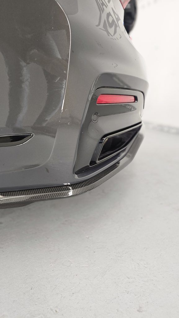 BMW Serie 7 con Kit Maxton Design en Fibra de Carbono 15 car wrapping%&paint protection film%